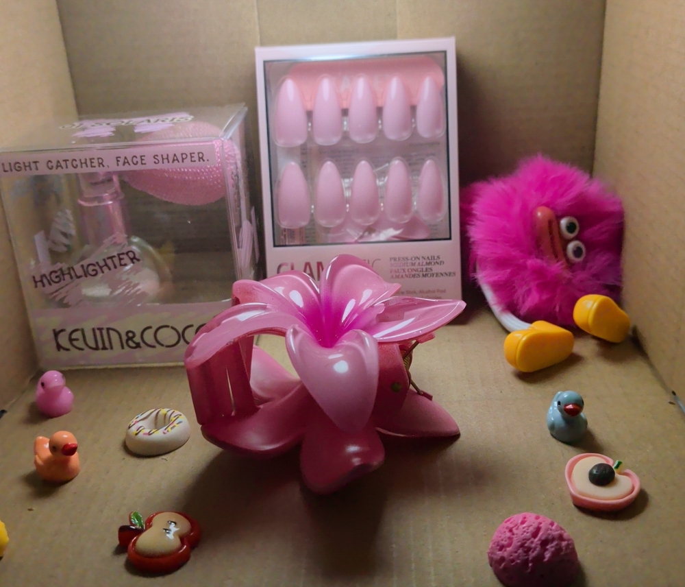 Pink  Flower Hair Clip with Matching Press-On Nails - Unbranded